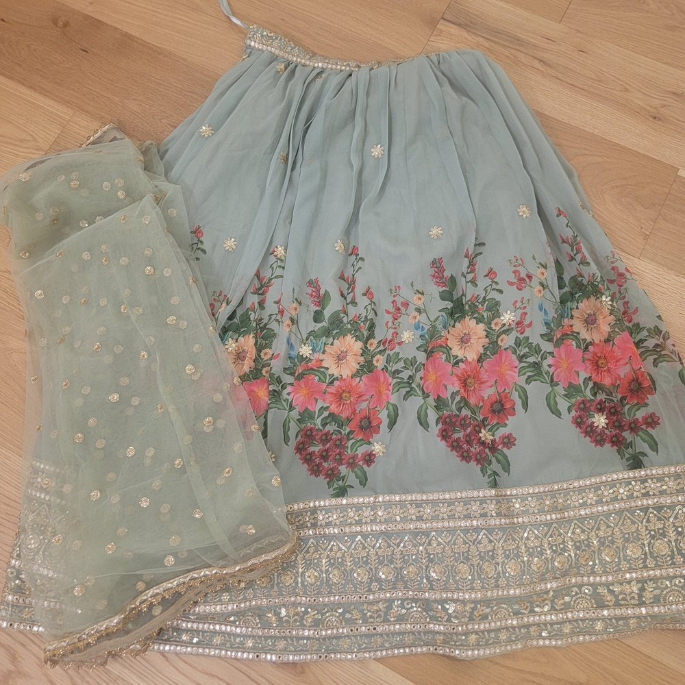 Floral Embroidered Skirt - Green